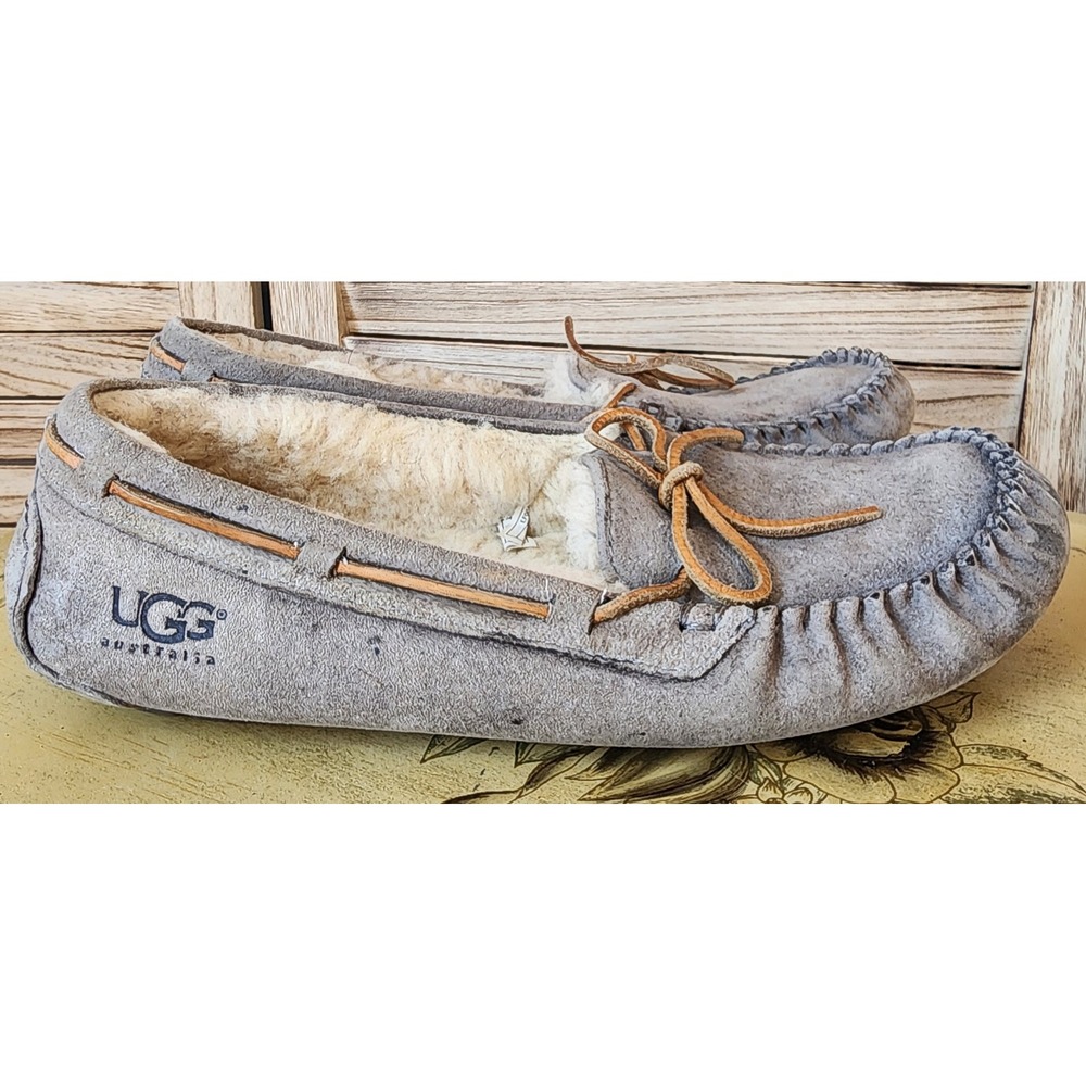 UGG Sz 9 Grey Suede Ansley Moccasin Slippers Minimalist Cozy Warm Fall Winter